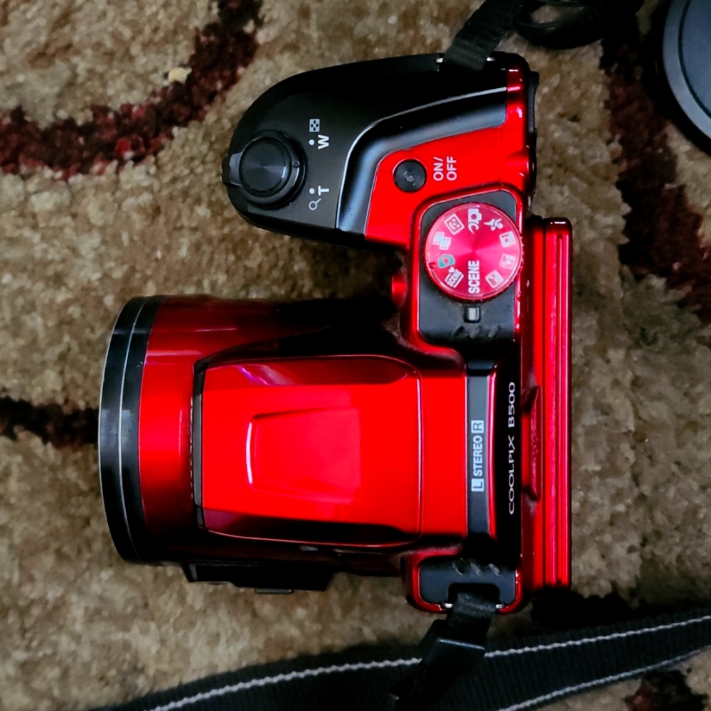 Nikon cool pix b500